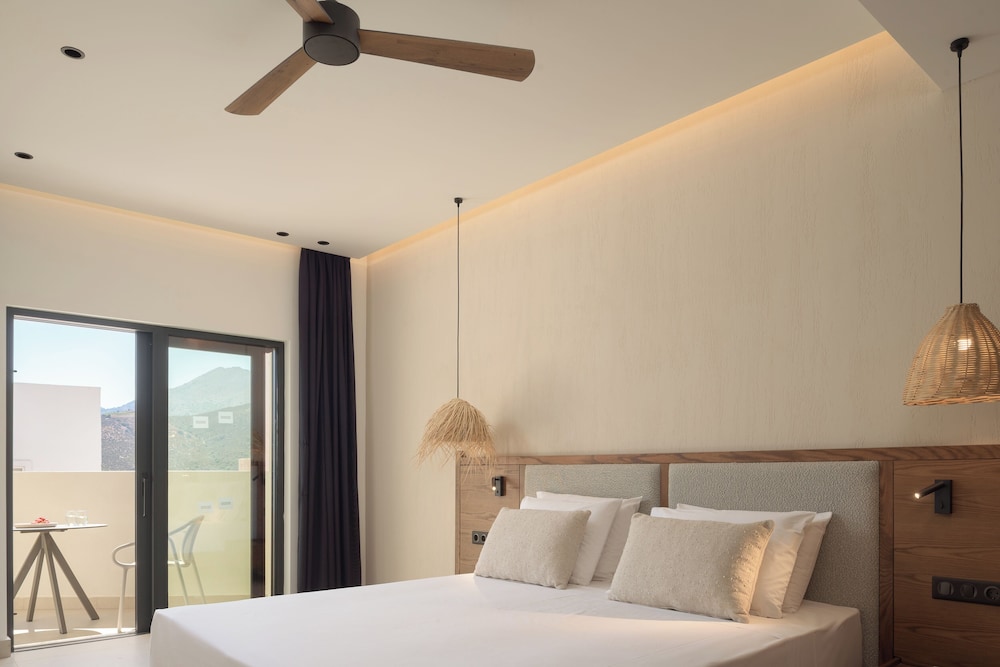 Fodele Beach & Water Park Holiday Resort - All Inclusive — Hotel rooms in Fodele