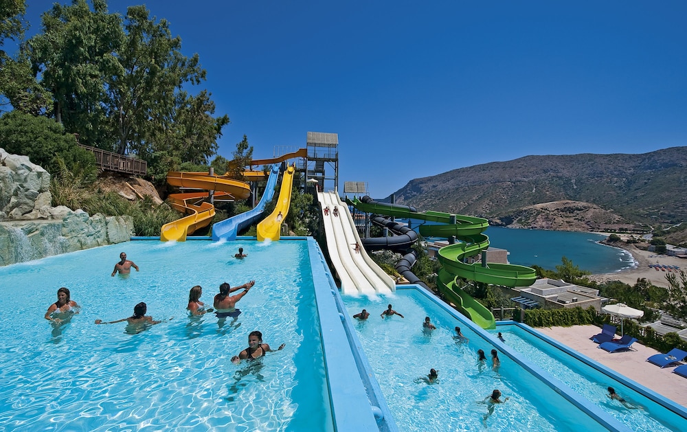 Fodele Beach & Water Park Holiday Resort - All Inclusive — Swimming pool in Fodele