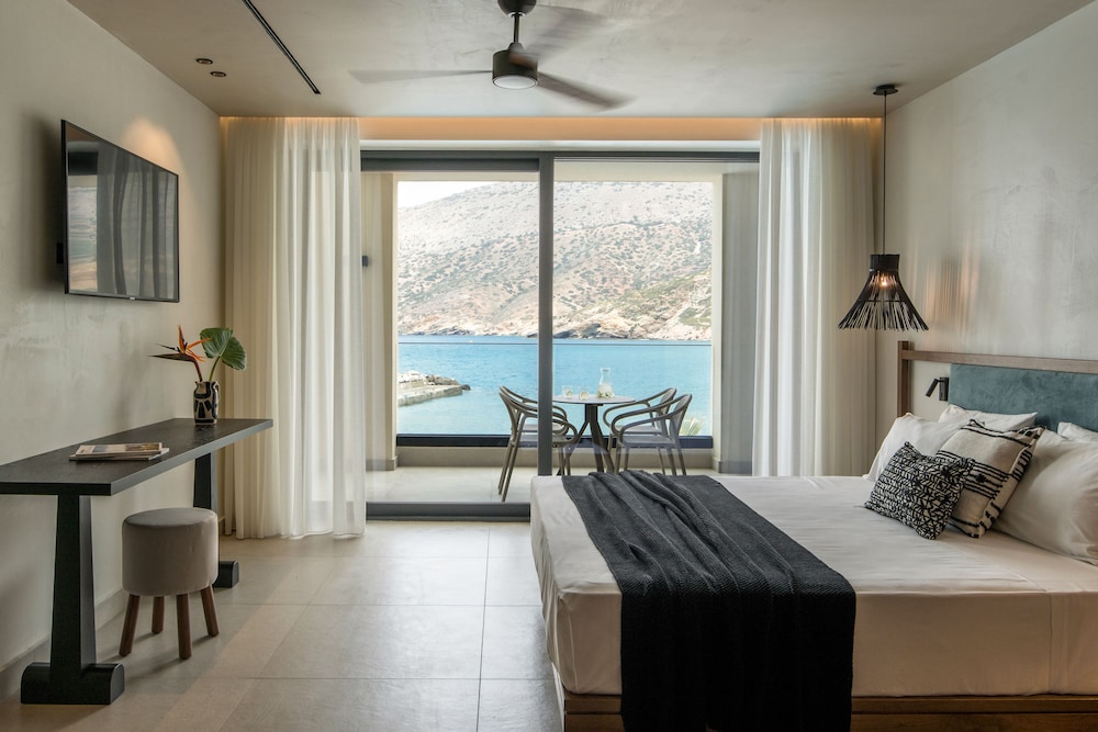 Fodele Beach & Water Park Holiday Resort - All Inclusive — Hotel rooms in Fodele