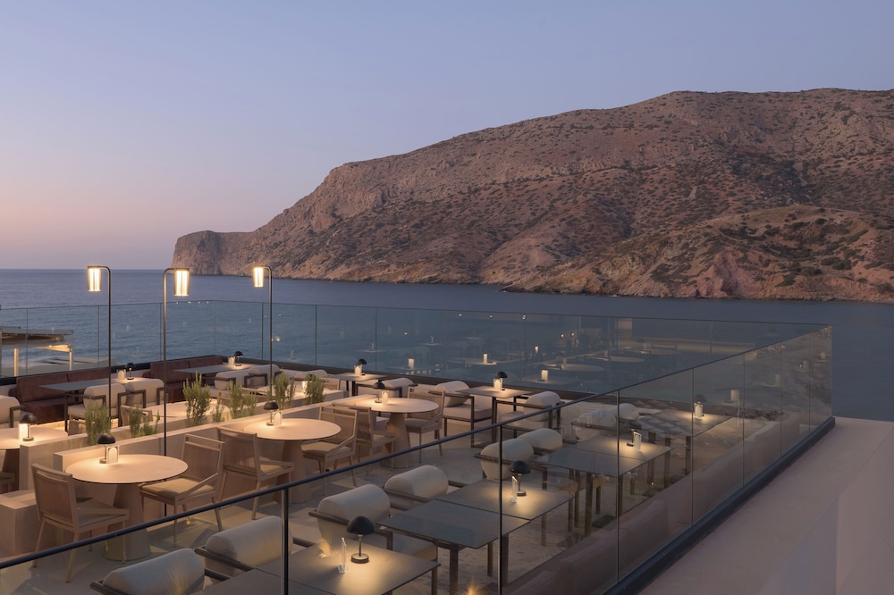 Fodele Beach & Water Park Holiday Resort - All Inclusive — Restaurant & bars in Fodele
