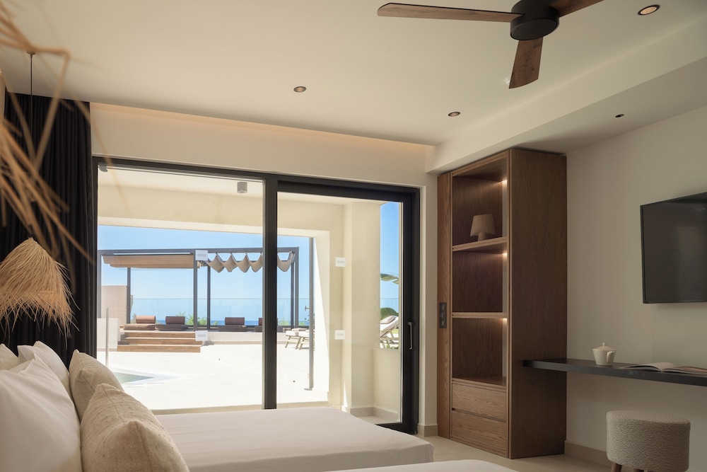 Fodele Beach & Water Park Holiday Resort - All Inclusive — Hotel rooms in Fodele