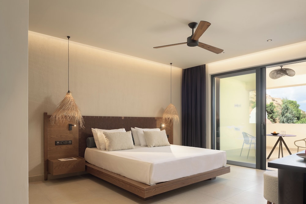 Fodele Beach & Water Park Holiday Resort - All Inclusive — Hotel rooms in Fodele