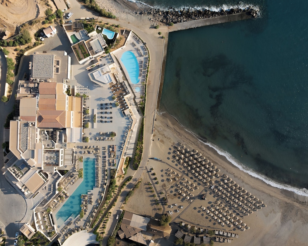 Fodele Beach & Water Park Holiday Resort - All Inclusive — Hotel building in Fodele
