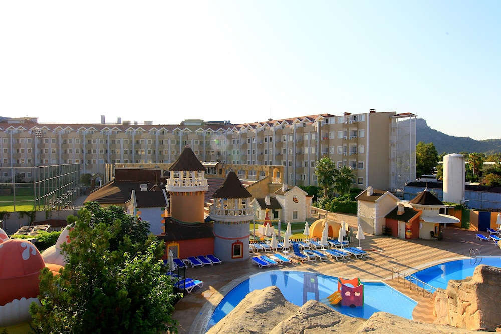 Rox Resort  Hotel - All Inclusive — Attractions for children in Kemer