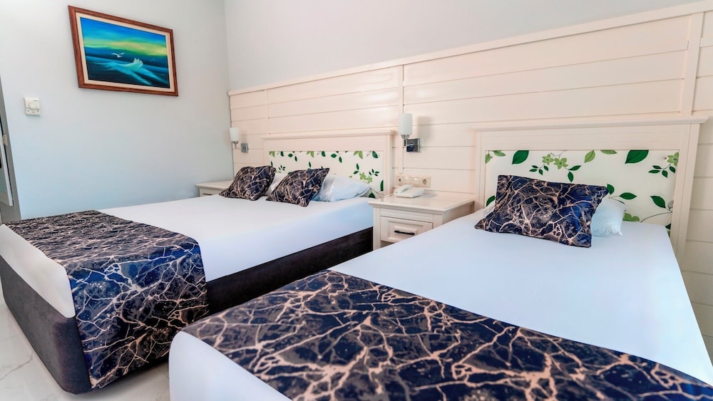 Rox Resort  Hotel - All Inclusive — Hotel rooms in Kemer
