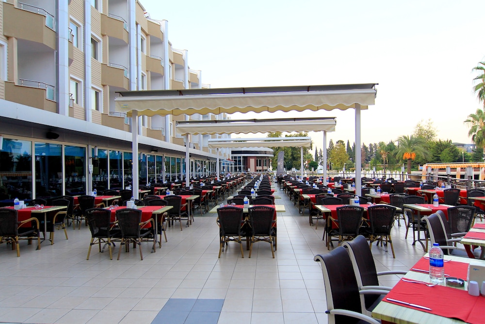 Rox Resort  Hotel - All Inclusive — Restaurant & bars in Kemer