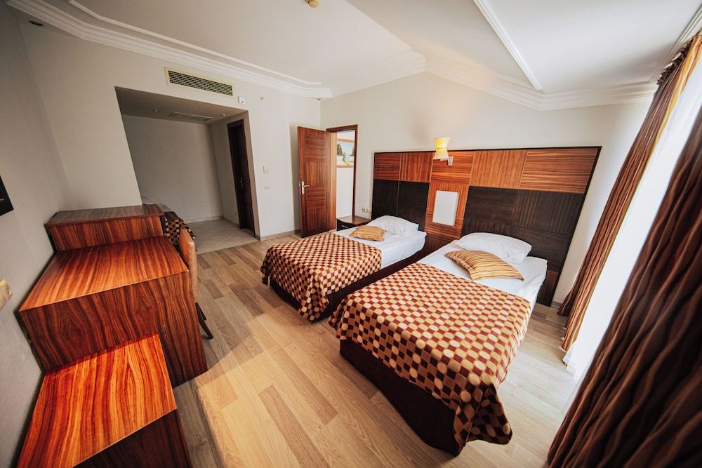 Rox Resort  Hotel - All Inclusive — Hotel rooms in Kemer