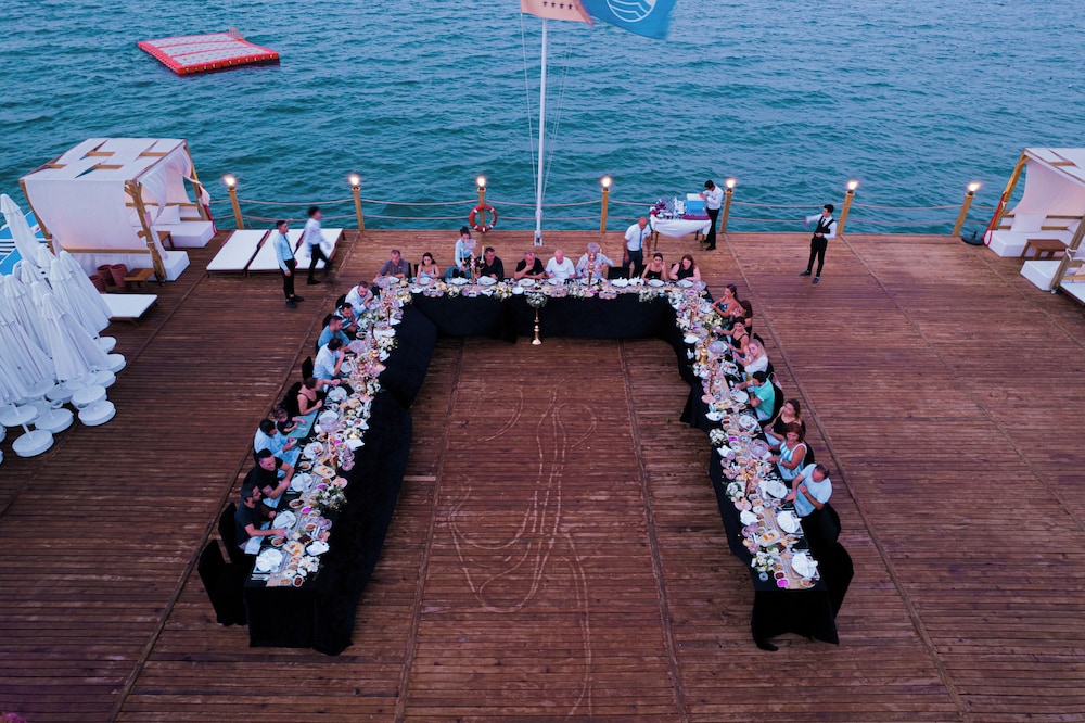 Rox Resort  Hotel - All Inclusive — Restaurant & bars in Kemer