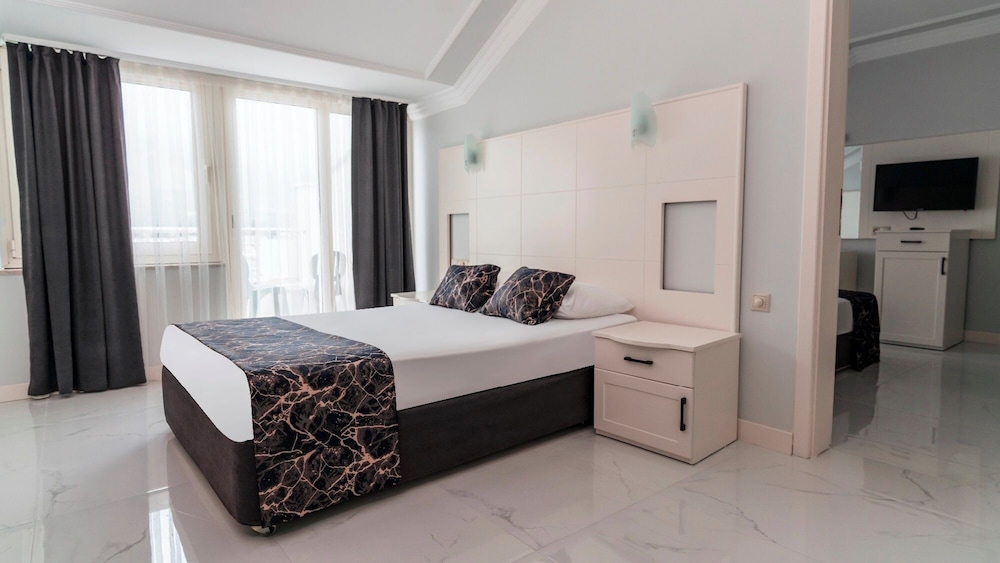 Rox Resort  Hotel - All Inclusive — Hotel rooms in Kemer