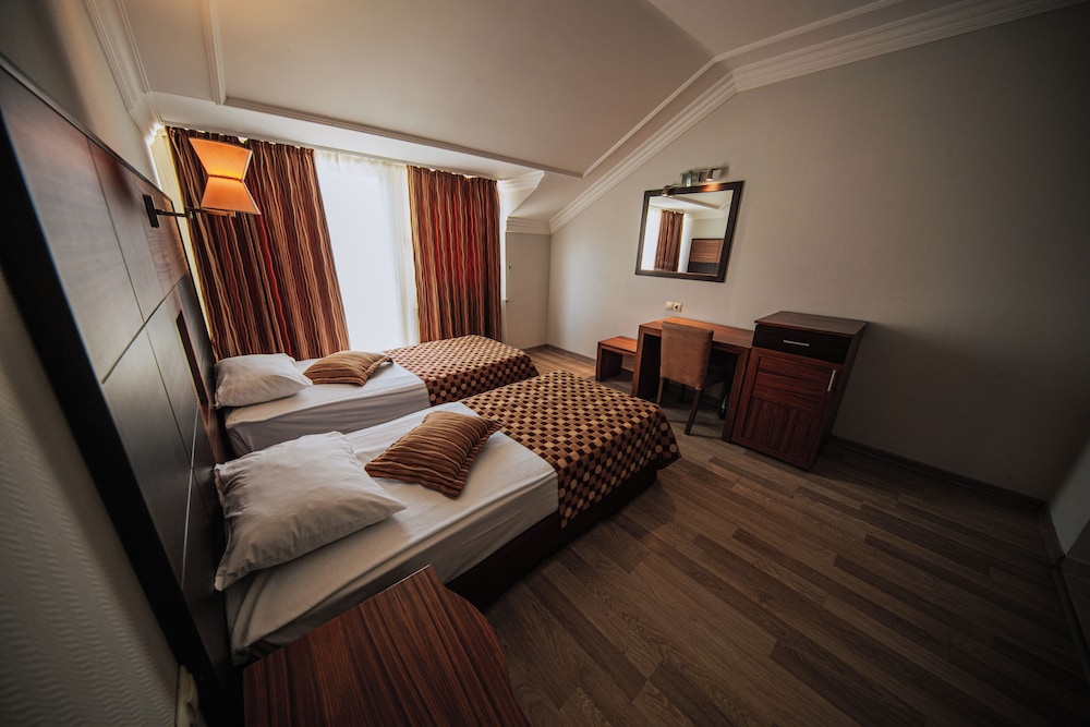 Rox Resort  Hotel - All Inclusive — Hotel rooms in Kemer