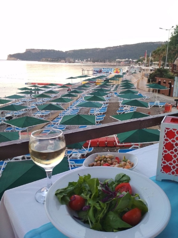 Rox Resort  Hotel - All Inclusive — Restaurant & bars in Kemer