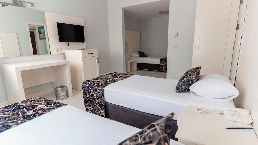 Rox Resort  Hotel - All Inclusive — Hotel rooms in Kemer
