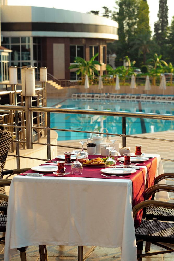 Rox Resort  Hotel - All Inclusive — Restaurant & bars in Kemer
