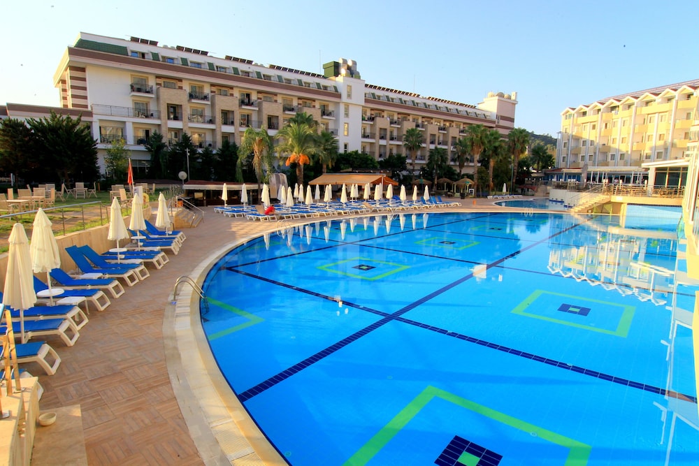 Rox Resort  Hotel - All Inclusive — Swimming pool in Kemer