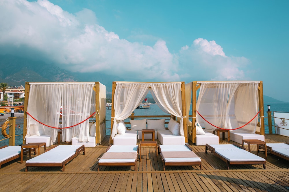 Rox Resort  Hotel - All Inclusive — Beach in Kemer