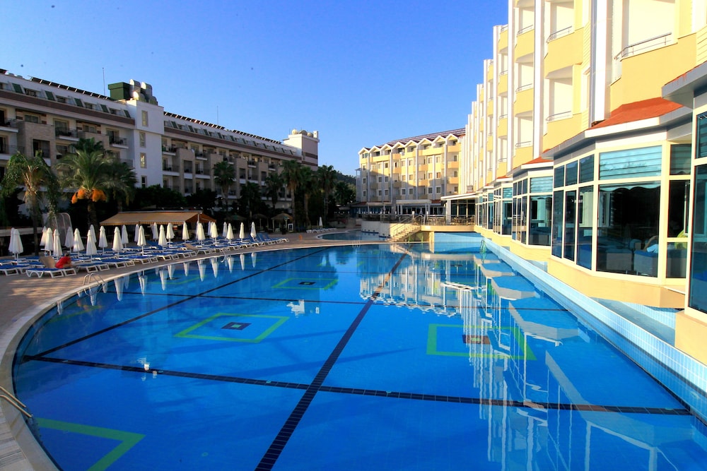 Rox Resort  Hotel - All Inclusive — Swimming pool in Kemer