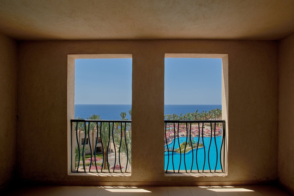 Grand Rotana Resort & Spa — Hotel rooms in Sharm El Sheikh, Red Sea