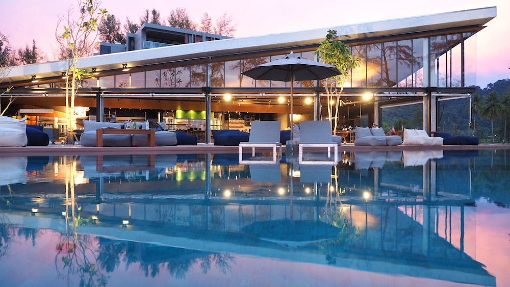 La Vela Khao Lak — Swimming pool in Khao Lak, Phang Nga