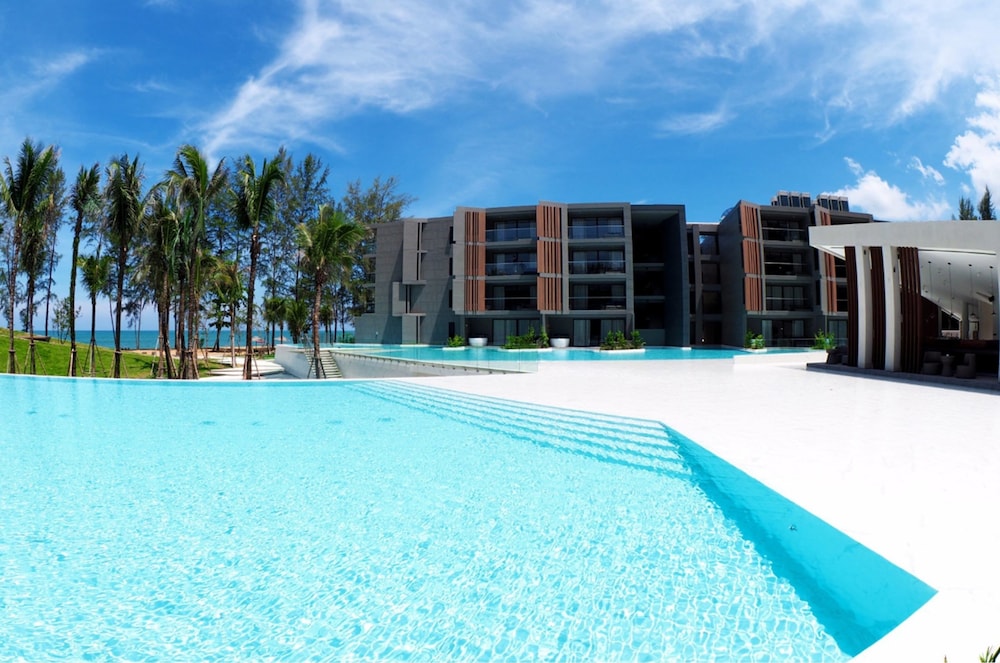 La Vela Khao Lak — Swimming pool in Khao Lak, Phang Nga