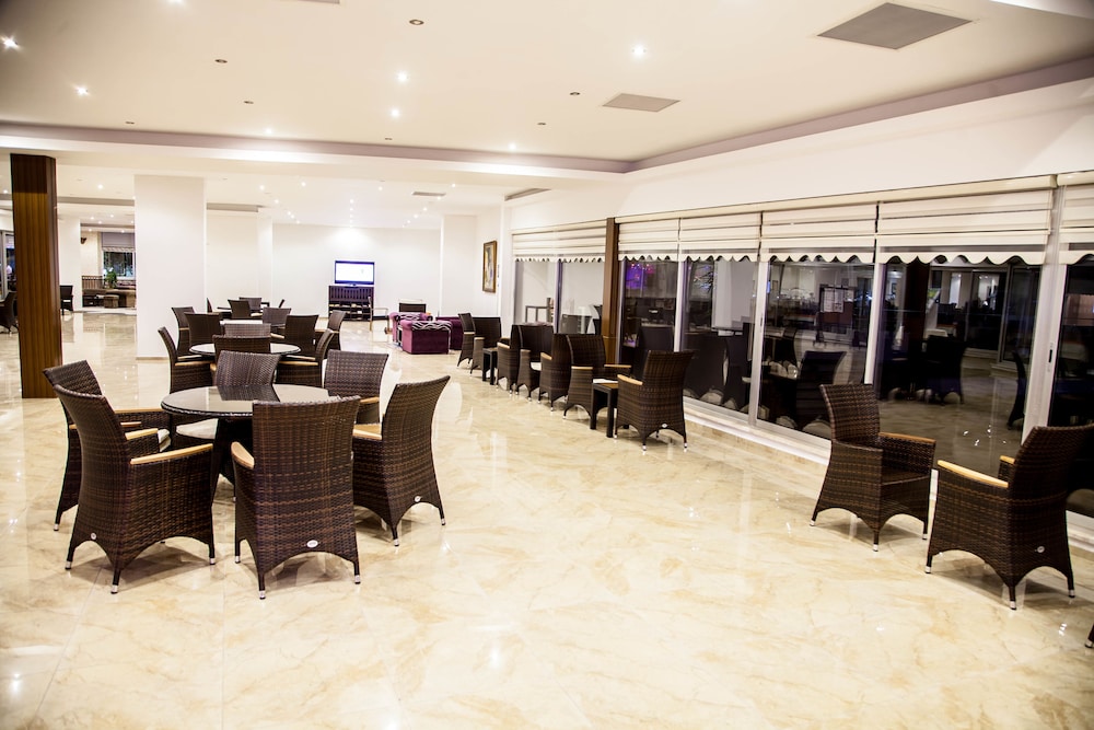Lonicera World — Restaurant & bars in Alanya