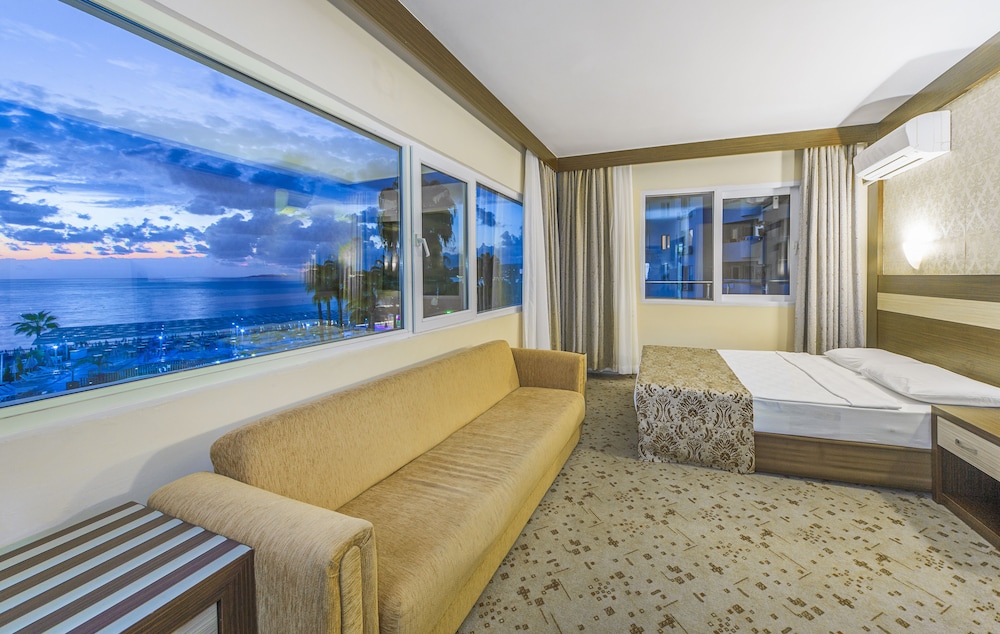 Lonicera World — Hotel rooms in Alanya