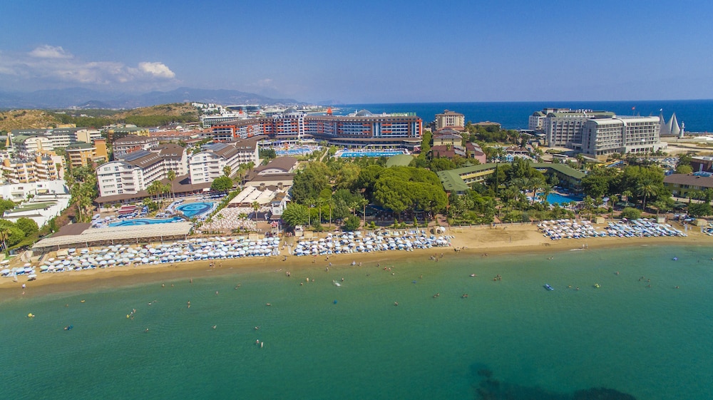 Lonicera World — Beach in Alanya
