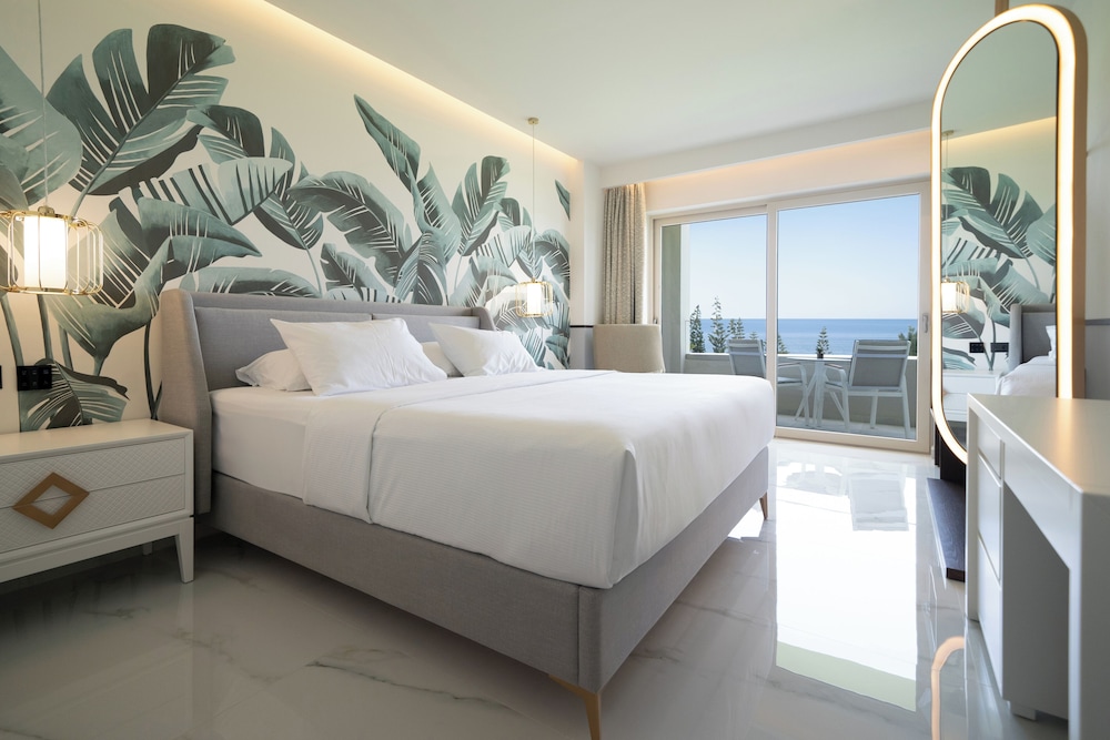Iberostar Selection Creta Marine — Hotel rooms in Panormo