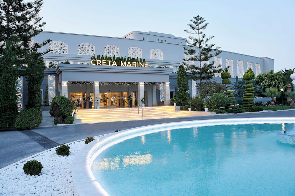 Iberostar Selection Creta Marine — Hotel building in Panormo