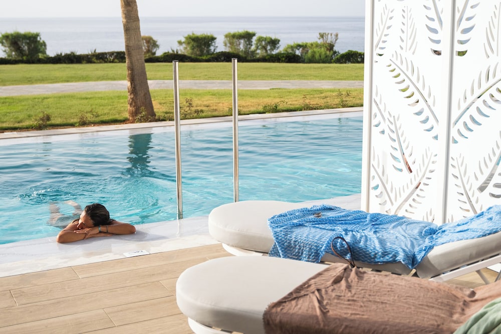 Iberostar Selection Creta Marine — Swimming pool in Panormo
