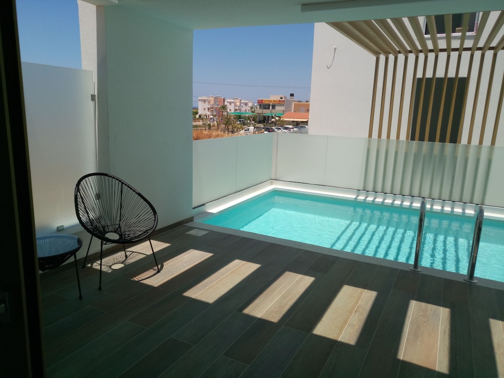 Meropi Hotel — Swimming pool in Malia