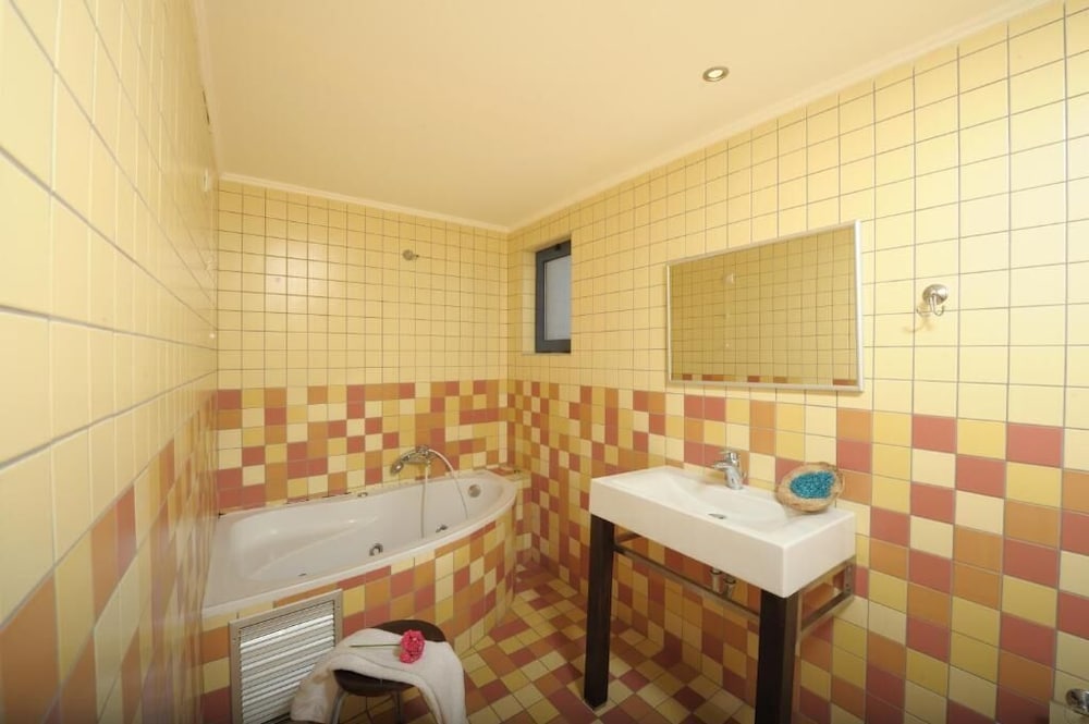 Meropi Hotel — Hotel rooms in Malia