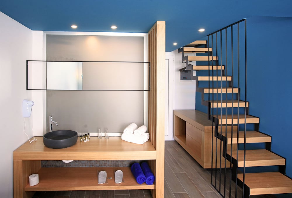 Meropi Hotel — Hotel rooms in Malia