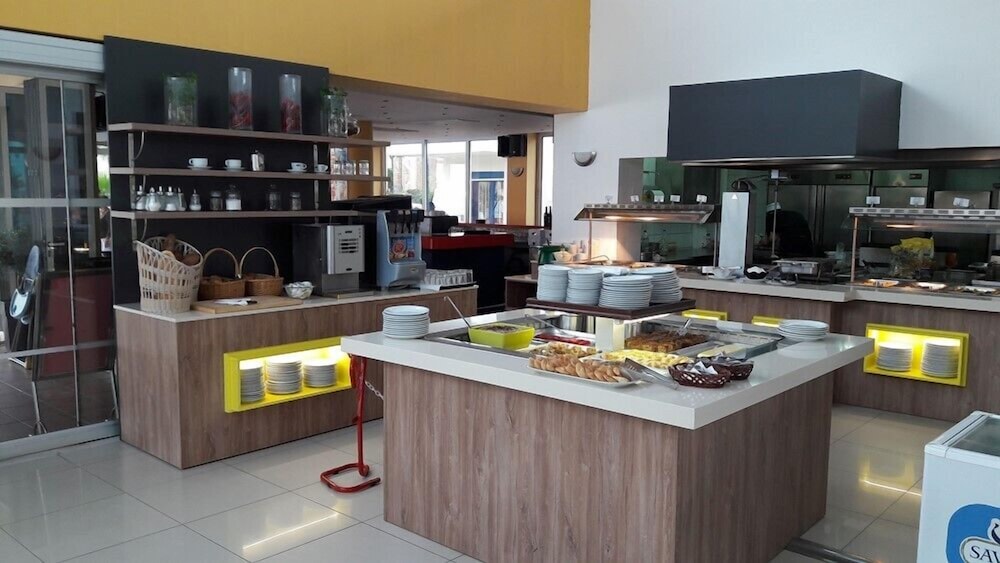 Meropi Hotel — Restaurant & bars in Malia