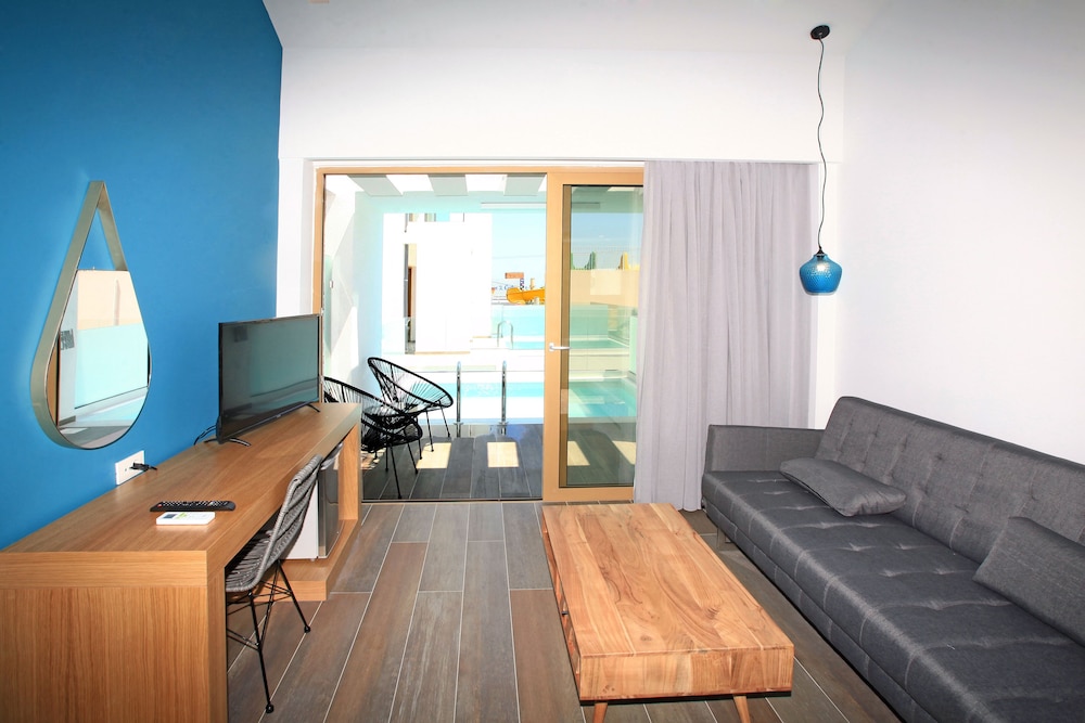 Meropi Hotel — Hotel rooms in Malia