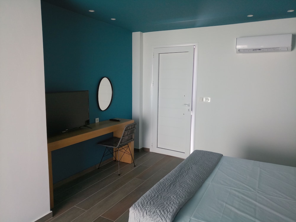 Meropi Hotel — Hotel rooms in Malia