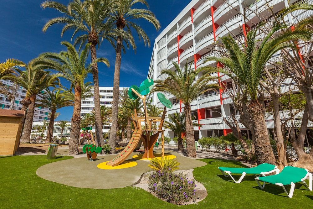 Abora Buenaventura by Lopesan Hotels — Attractions for children in Playa del Ingles, Canary Islands