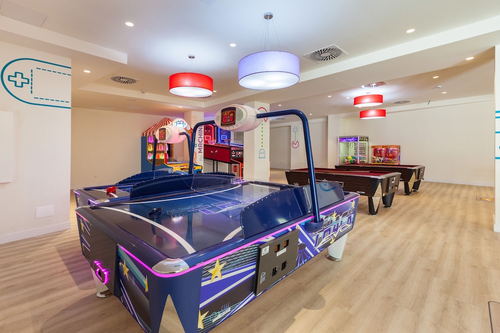 Abora Buenaventura by Lopesan Hotels — Sports & recreation in Playa del Ingles, Canary Islands
