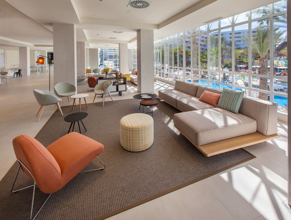 Abora Buenaventura by Lopesan Hotels — Hotel rooms in Playa del Ingles, Canary Islands