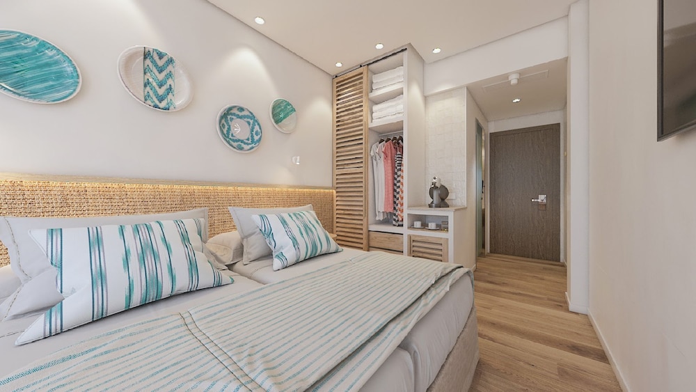 Hotel Moré — Hotel rooms in Alcudia, Balearic Islands