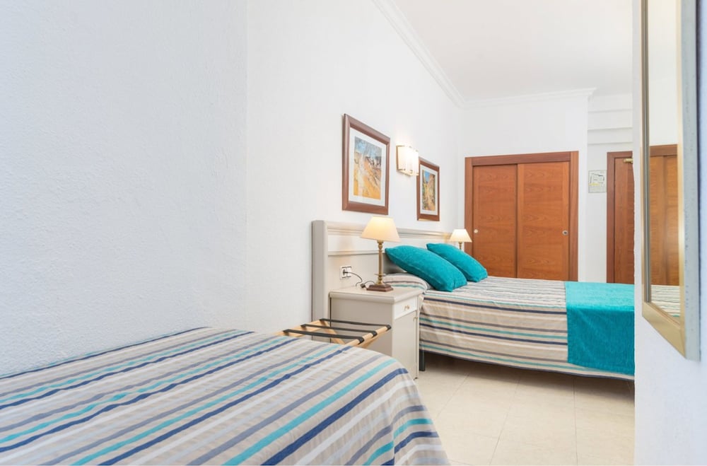 Hotel Moré — Hotel rooms in Alcudia, Balearic Islands