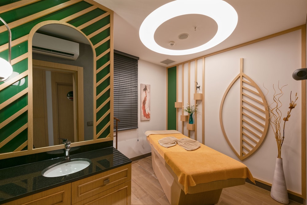 Novum Garden Side - All Inclusive — Spa in Side