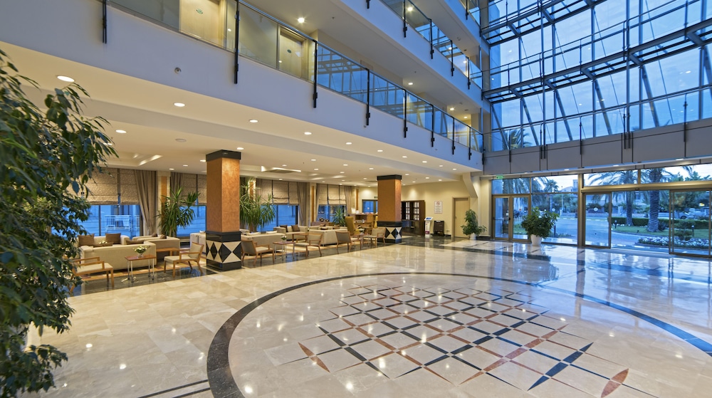 Novum Garden Side - All Inclusive — Hotel building in Side