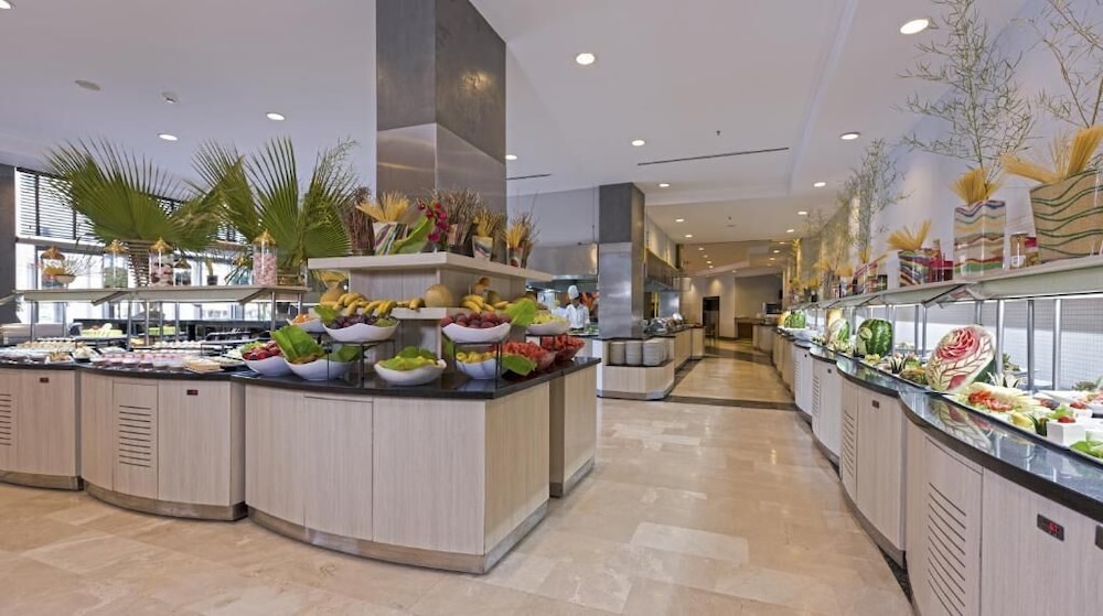 Novum Garden Side - All Inclusive — Restaurant & bars in Side