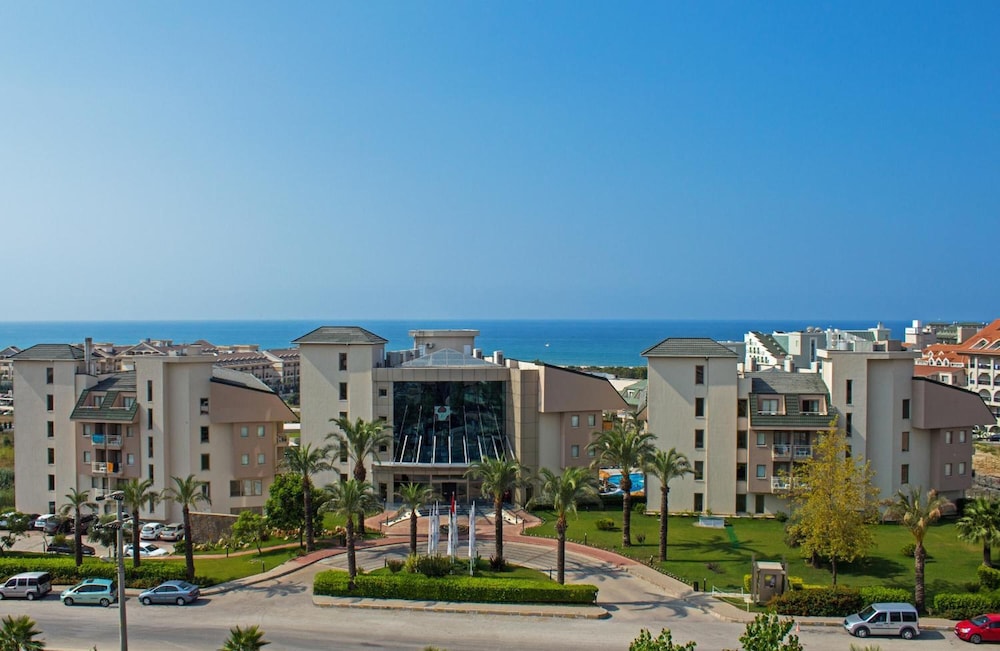 Novum Garden Side - All Inclusive — Hotel building in Side
