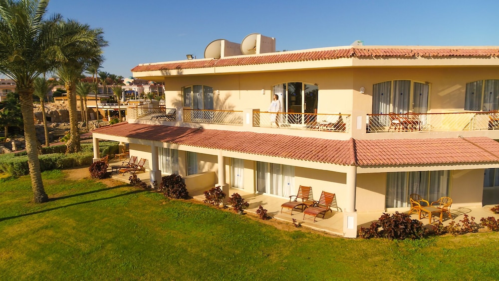 Parrotel Beach Resort — Hotel building in Sharm El Sheikh, Red Sea