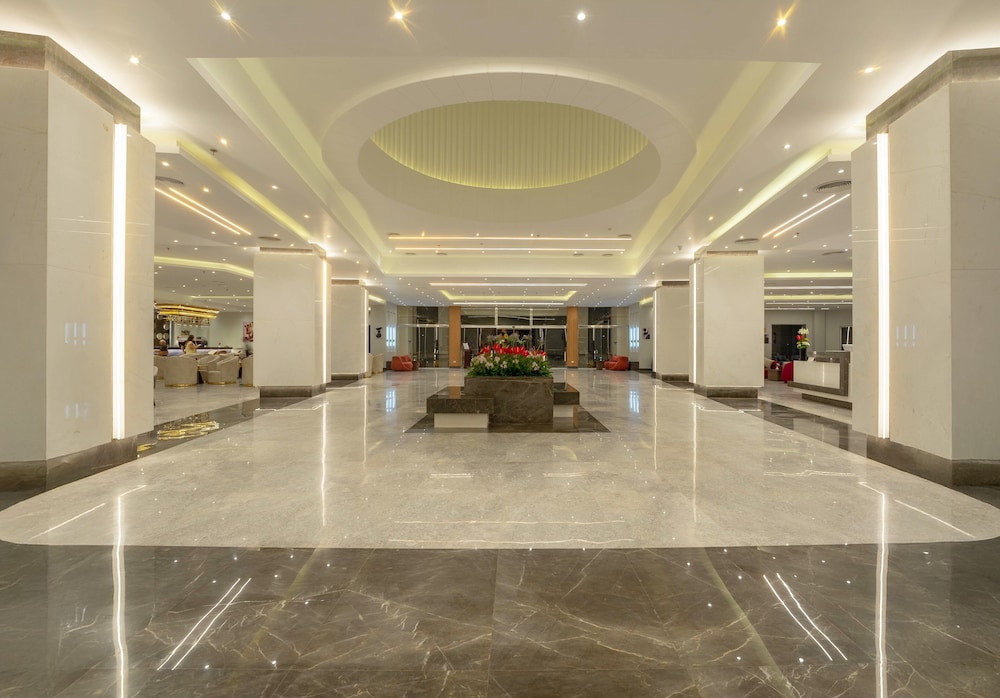 Parrotel Beach Resort — Hotel building in Sharm El Sheikh, Red Sea