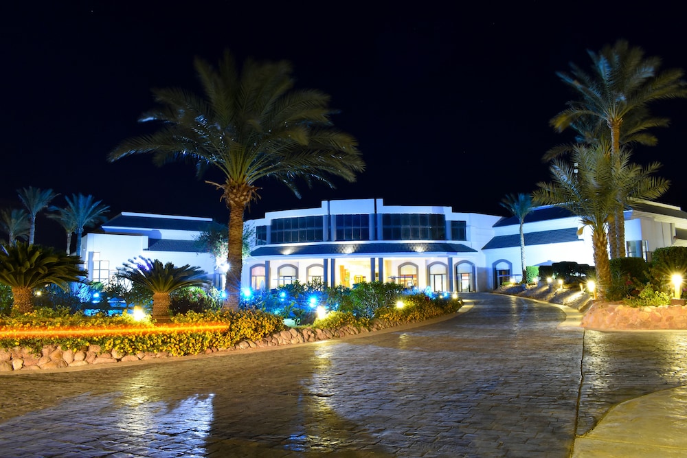 Parrotel Beach Resort — Hotel building in Sharm El Sheikh, Red Sea
