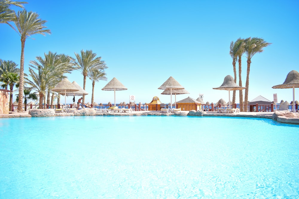 Parrotel Beach Resort — Swimming pool in Sharm El Sheikh, Red Sea