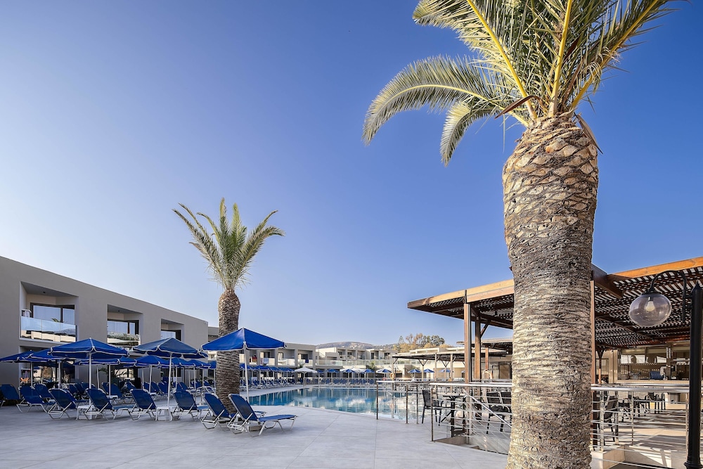 Rethymno Village — Swimming pool in Rethymnon