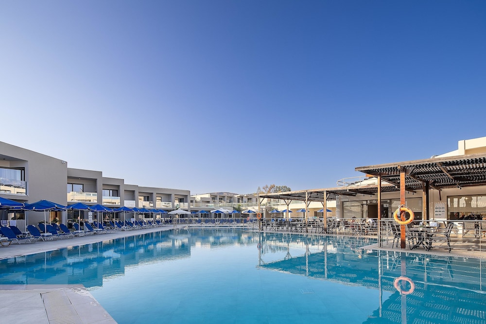 Rethymno Village — Swimming pool in Rethymnon